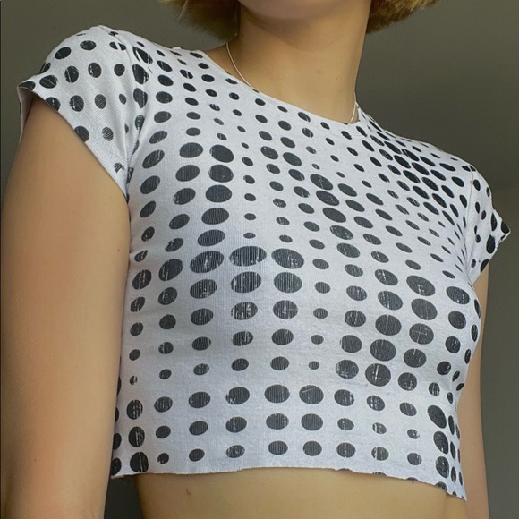funky polka dot cropped tee - Picture 3 of 5